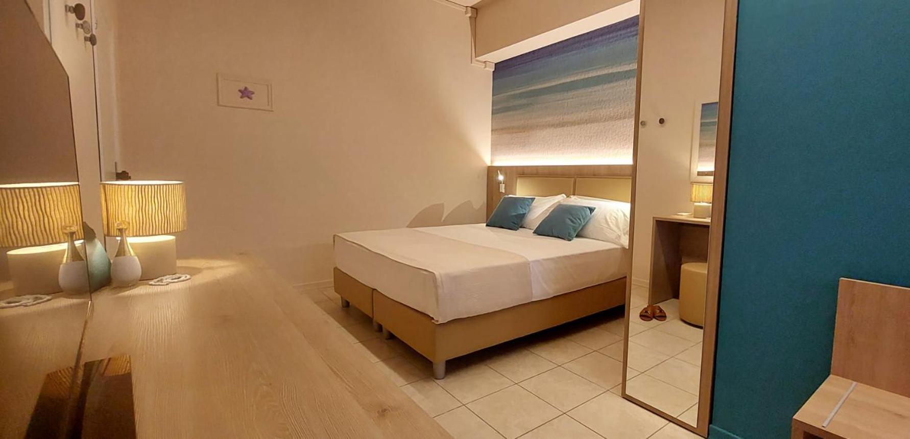 Hotel Garden B&B มาร็อตตา ภายนอก รูปภาพ