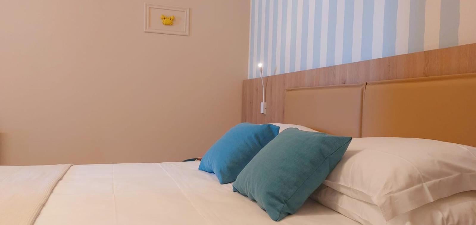 Hotel Garden B&B มาร็อตตา ภายนอก รูปภาพ