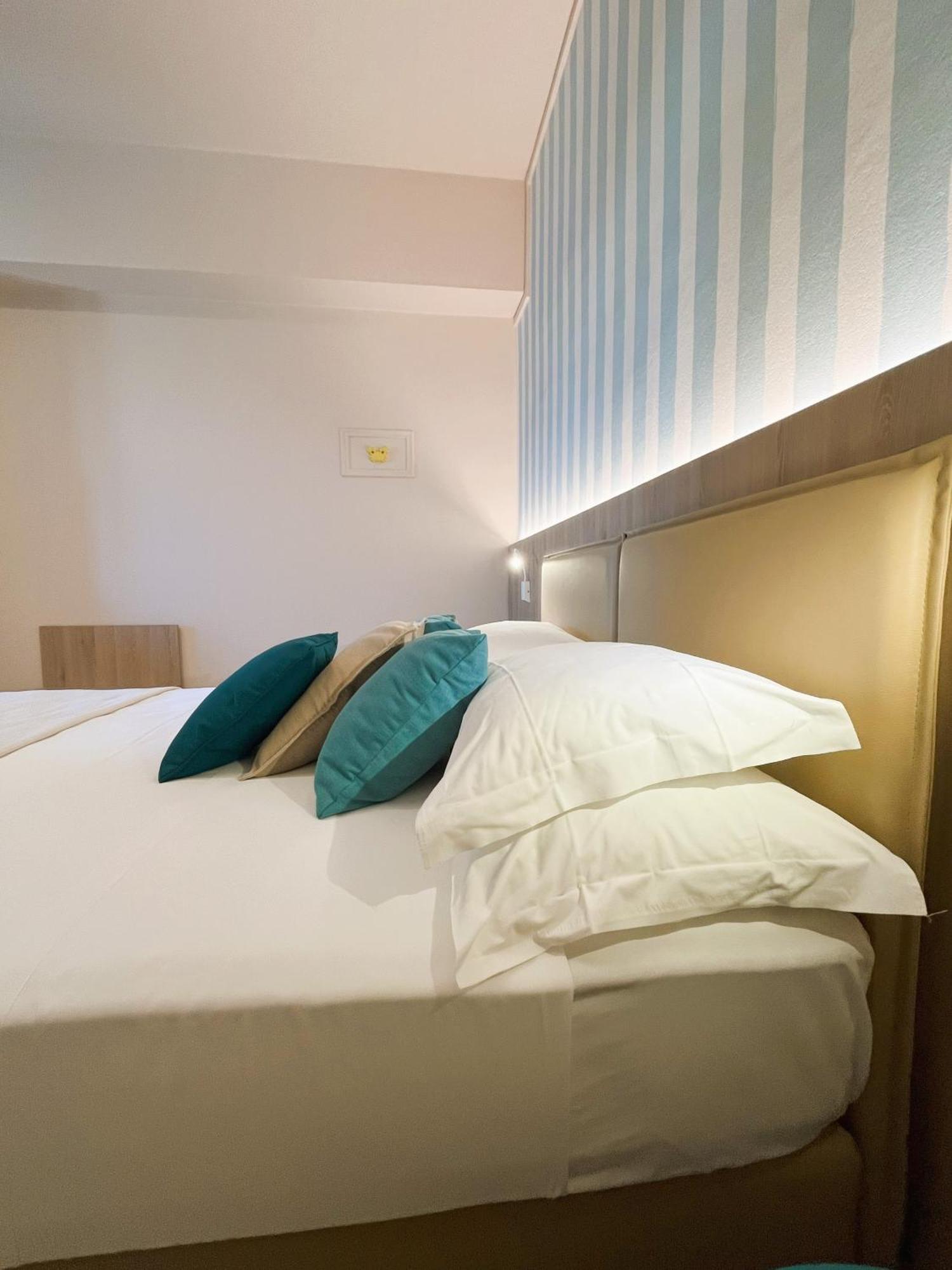 Hotel Garden B&B มาร็อตตา ภายนอก รูปภาพ